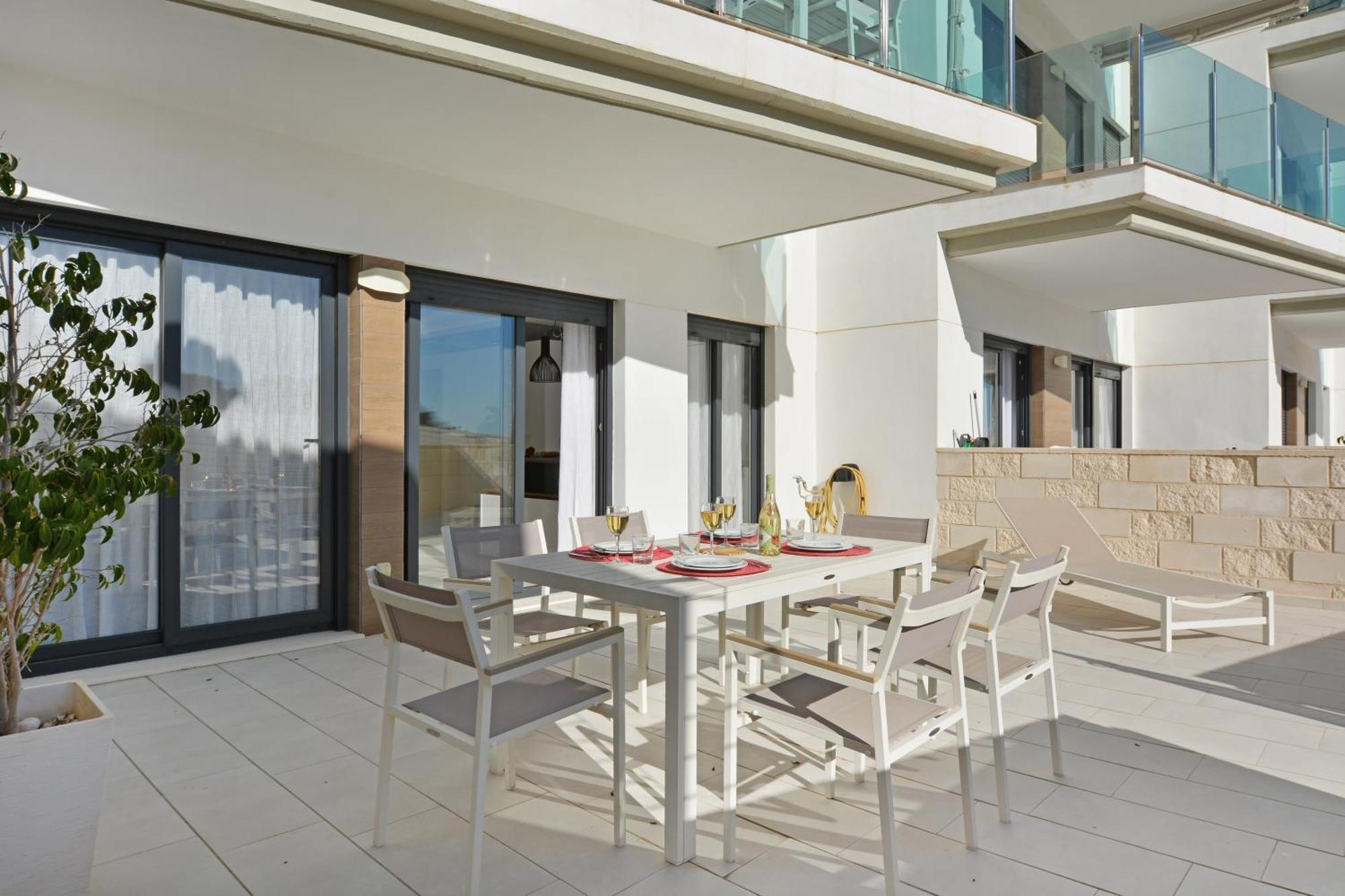 Beachfront Luxury Apartments By Nras Arenales del Sol Room photo